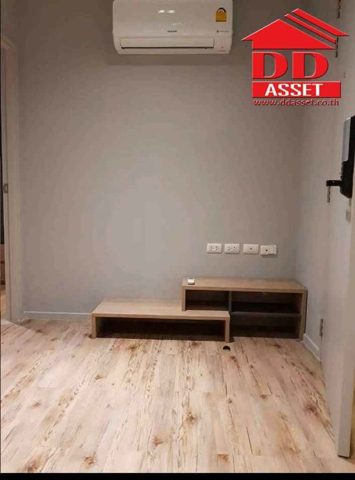 For SaleCondoBangna, Bearing, Lasalle : Aspen Condo Phase B Espen Condo La Salle near Sasarin Hospital 100 meters. Code: C8335