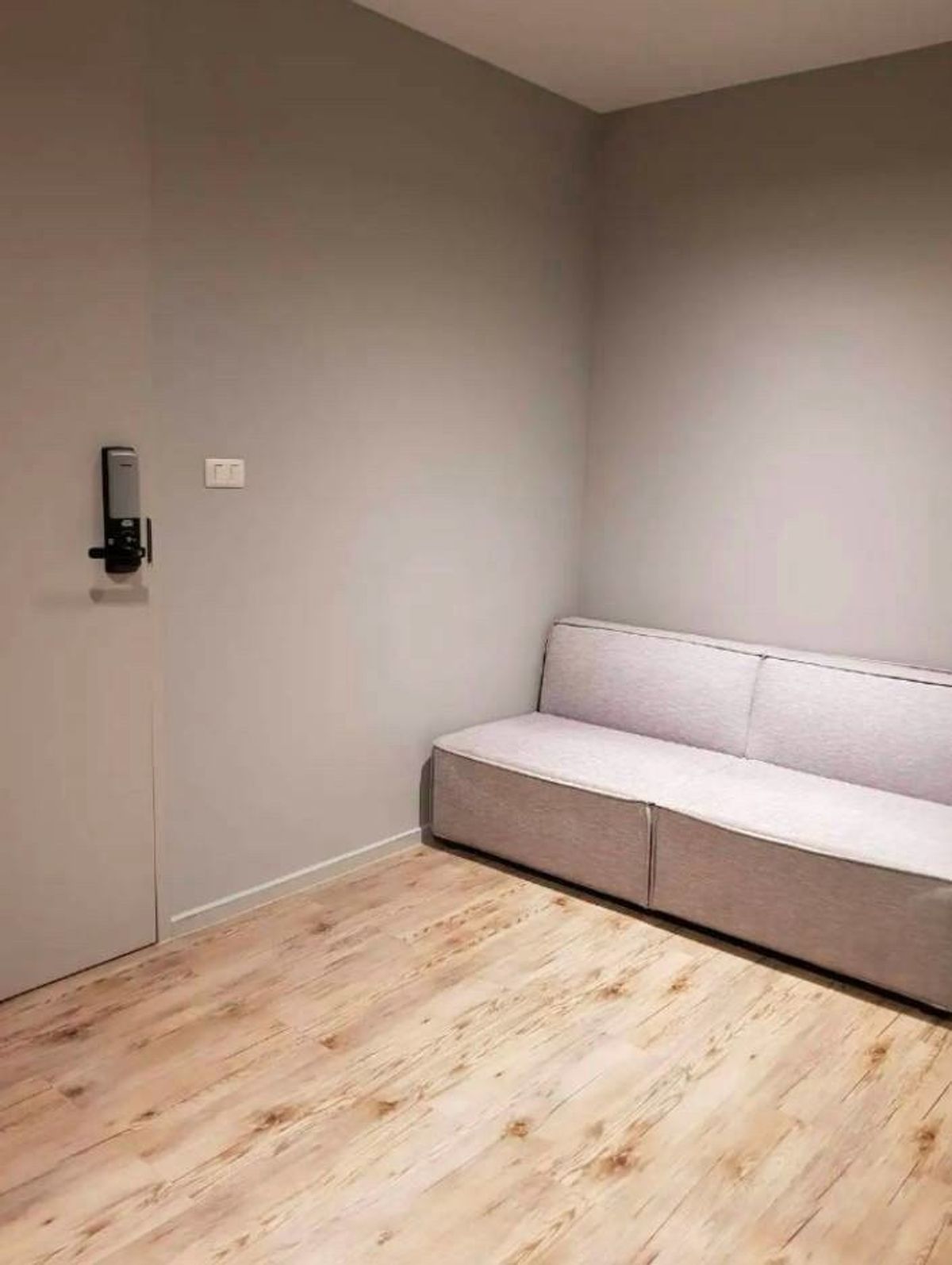 For SaleCondoBangna, Bearing, Lasalle : Aspen Condo Phase B Espen Condo La Salle near Sasarin Hospital 100 meters. Code: C8335