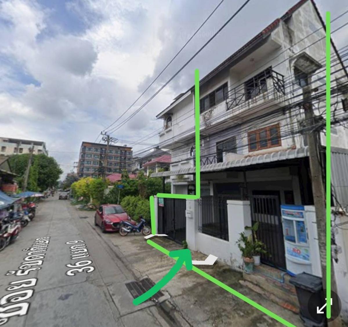 For RentTownhomeRatchadapisek, Huaikwang, Suttisan : ให้เช่า อาคารพาณิชย์ ทาวเฮ้า  4 ชั้น ทำเลทอง @ซอยรัชดา 36 ใกล้ถนนใหญ่ ✅ ขนาดพื้นที่:อาคารพาณิชย์ ทาวเฮ้า 4 ชั้น 1 คูหาพื้นที่ใช้สอย: 200 ตร.ม.ที่ดิน: 34 ตร.วา5 ห้องนอน | 4 ห้องน้ำ📍 ทำเลดีเยี่ยม:จากถนนรัชดา Slightly enter the alley, suitable for home offic