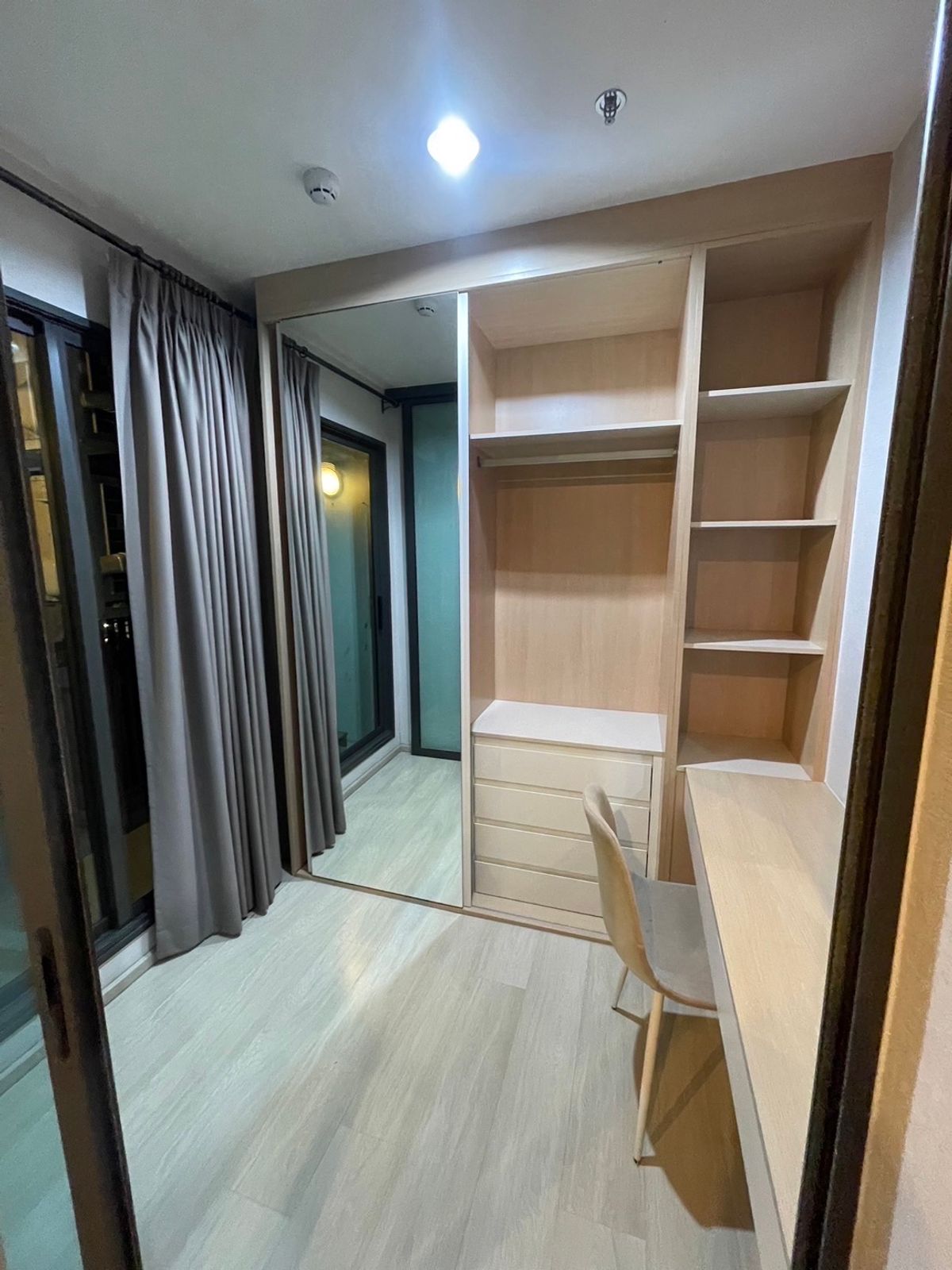 ขายคอนโดปิ่นเกล้า จรัญสนิทวงศ์ : ขายต่ำกว่าราคาประเมิณ Life Pinklao ชั้น 12A ขนาด 35 ตร.ม. ราคา 3,000,000 บาท