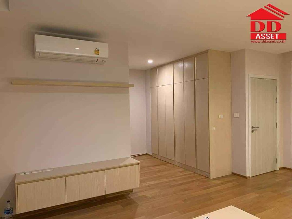 ทาวน์โฮมพระราม 9 เพชรบุรีตัดใหม่ RCA : ขาย / ให้เช่า Nirvana Define ศรีนครินทร์-พระราม 9 รหัส : H8193