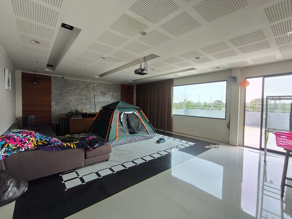 ขายอาคารพาณิชย์พัทยา บางแสน ชลบุรี สัตหีบ : อาคารพาณิชย์ 3.5 ชั้น ทำเลทำธุรกิจ พท.ใช้สอยกว่า 900 ตรม.