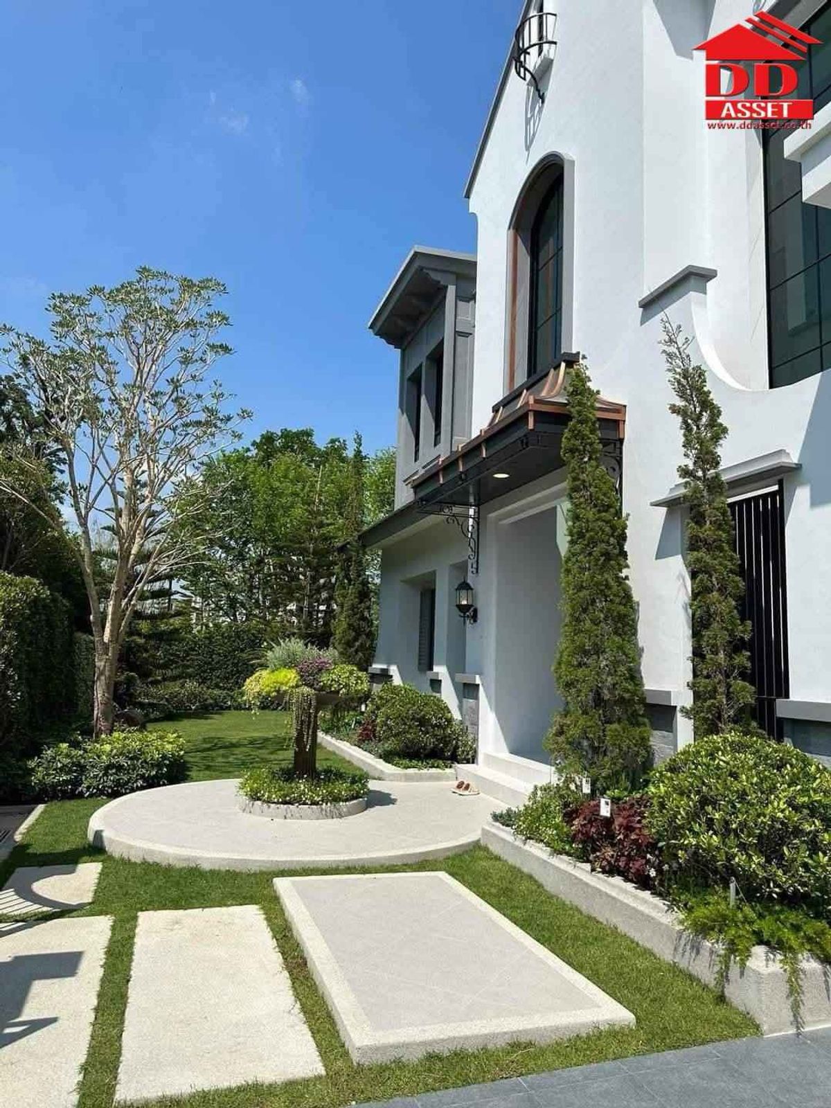 HousePattanakan, Srinakarin : Sell/rent Nanthana Wan Rama 9, Bangkok, Krungthep Kreetha Nantawan Rama 9 - Krungthep Kreetha Code: H8198