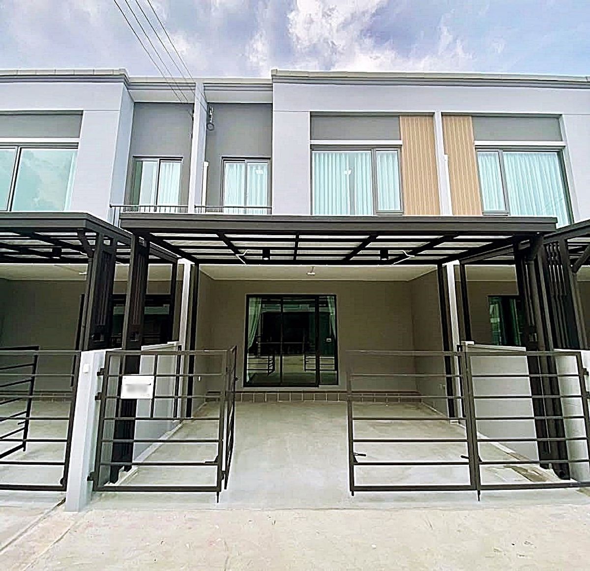For RentTownhomeSamut Prakan,Samrong : 🚩⭐🍀 Rent a beautiful townhome with Pleano Sukhumvit-Banna, Mega Bangna, just the mouth of the alley ✅