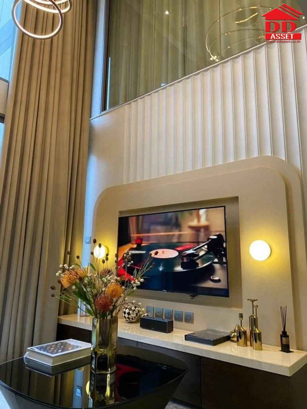 ให้เช่าคอนโดนานา : For rent Ashton Sukhumvit 41 - Duplex เเอชตัน สุขุมวิท41  รหัส : C8336