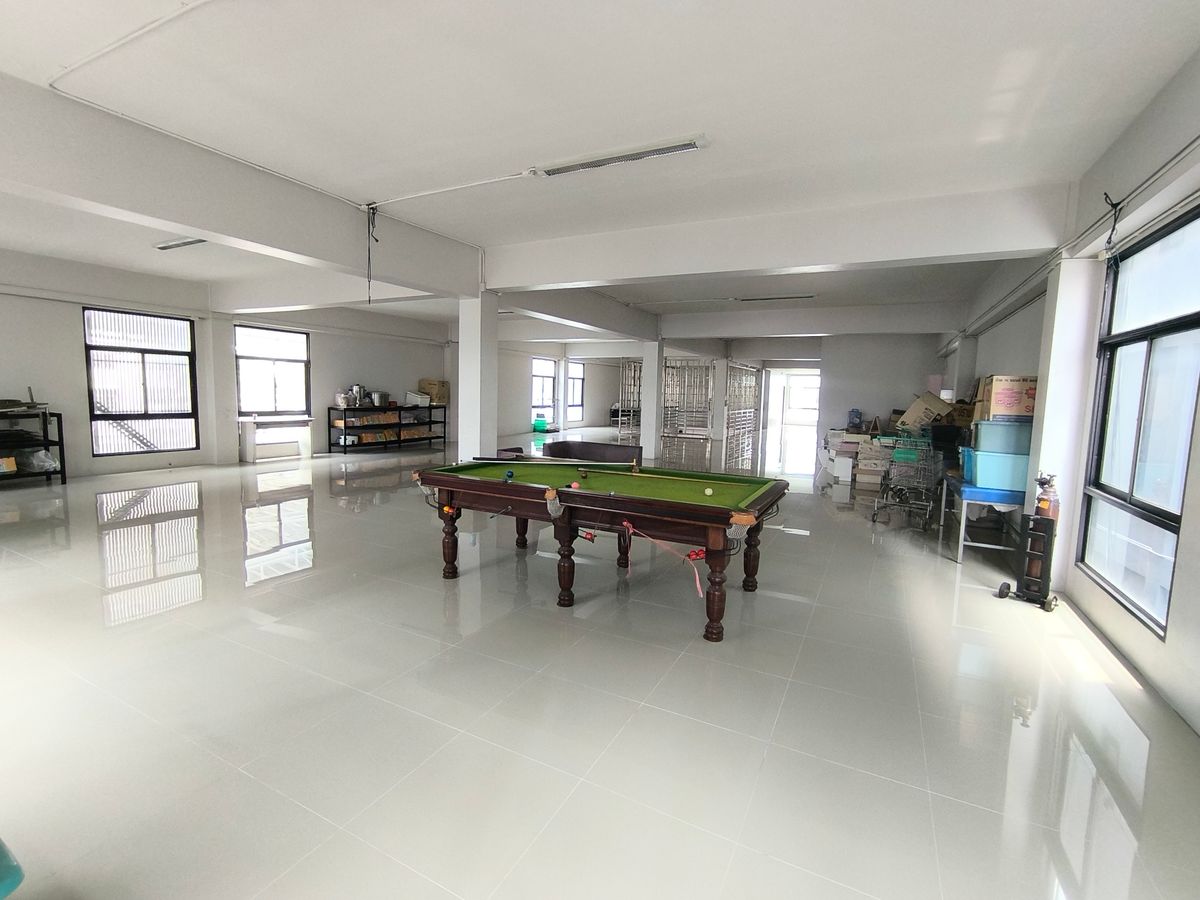 ขายอาคารพาณิชย์พัทยา บางแสน ชลบุรี สัตหีบ : อาคารพาณิชย์ 3.5 ชั้น ทำเลทำธุรกิจ พท.ใช้สอยกว่า 900 ตรม.