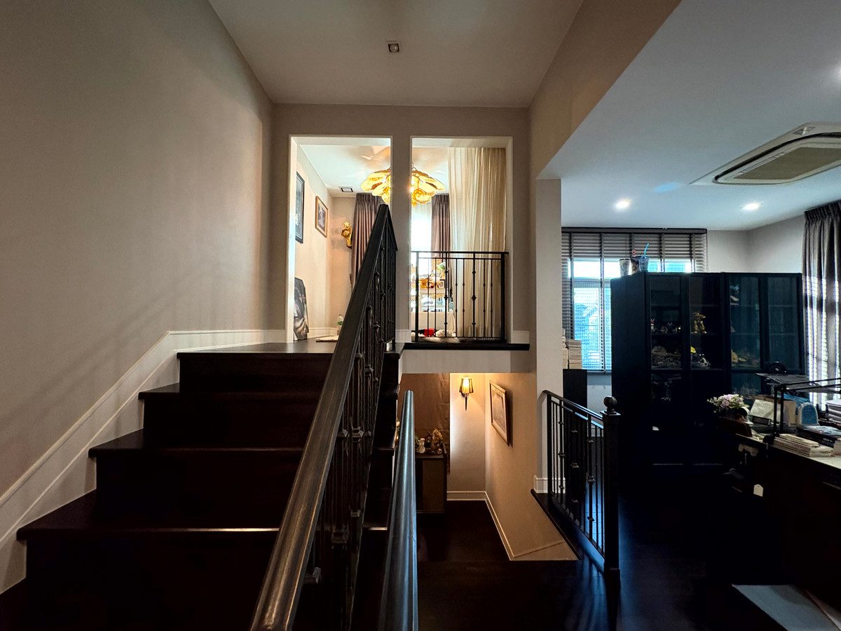 For SaleHouseBangna, Bearing, Lasalle : ✨ Special Price! Instant Discount of Nearly 3 Million Baht! ✨ Nantawan Bangna Km.7