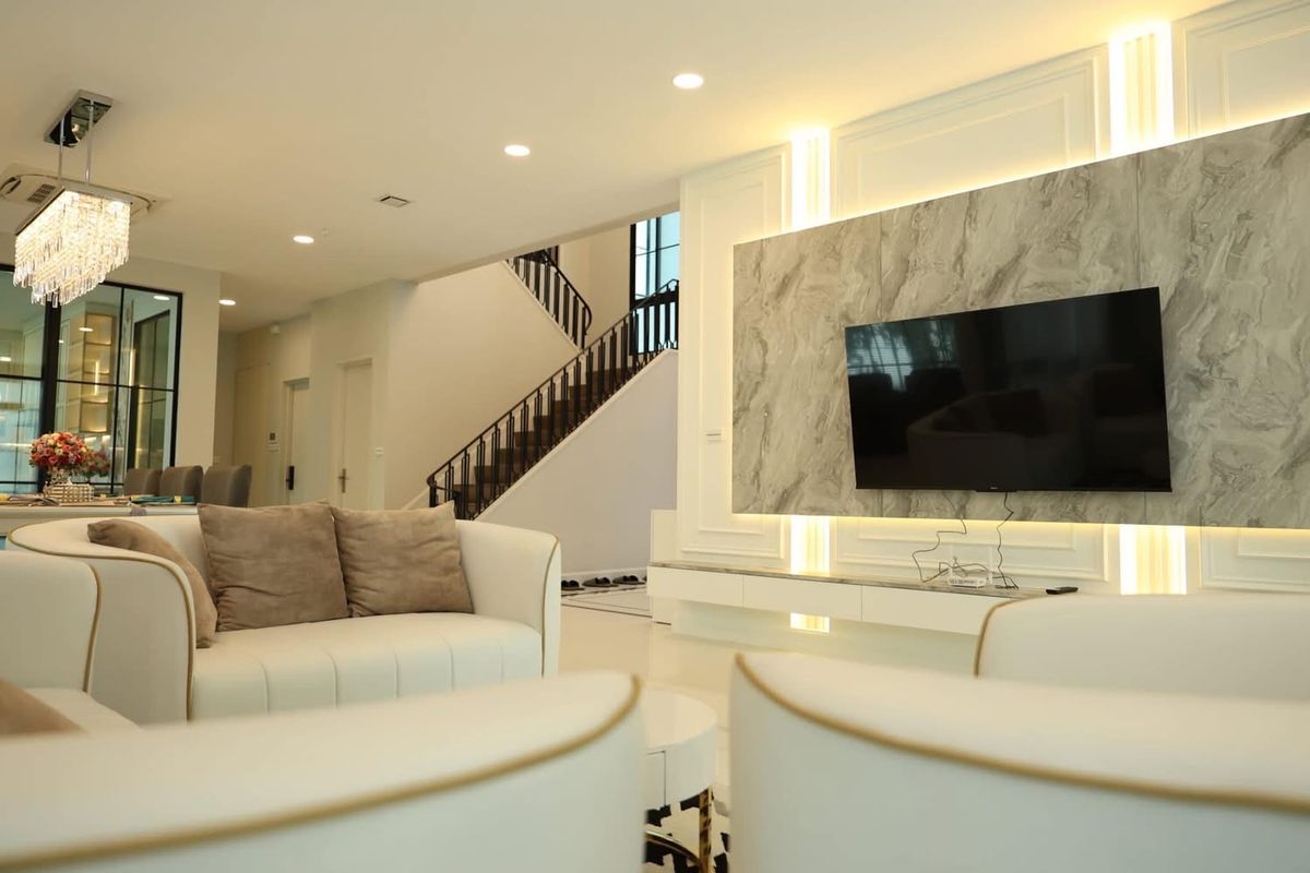 บ้านพัฒนาการ ศรีนครินทร์ : ขาย/เช่า Nantawan พระราม 9 - กรุงเทพกีฑา เพียง 75 MB / เช่า 650,000 ติดต่อ 086-795-9997 (จิมมี่)