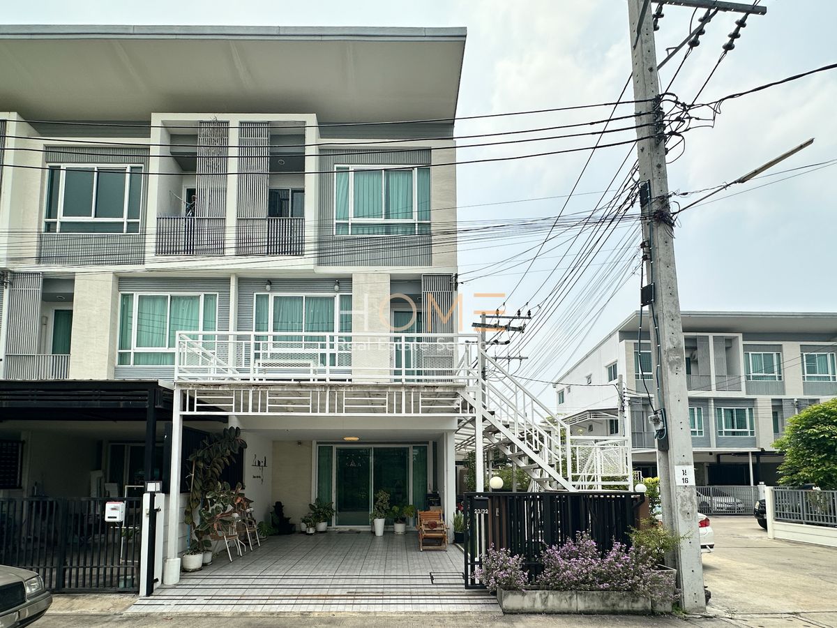 ขายทาวน์โฮมแจ้งวัฒนะ เมืองทอง : อันนา ติวานนท์ - แจ้งวัฒนะ / 4 ห้องนอน (ขาย), Anna Tiwanon - Chaengwattana / 4 Bedrooms (SALE) GOLF084