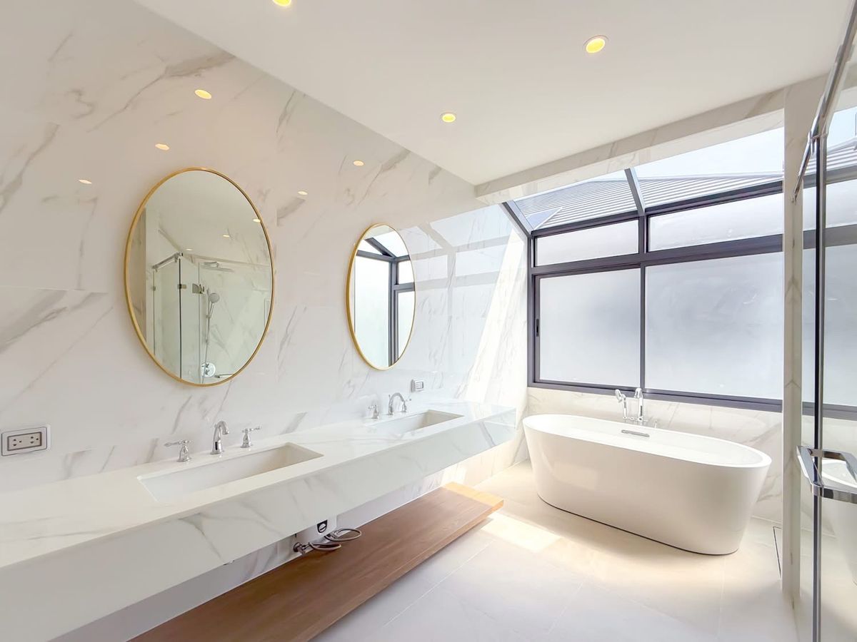 บ้านพัฒนาการ ศรีนครินทร์ : ขาย/เช่า บ้านนาราสิริ กรุงเทพกีฑา ขนาด 495 Sq.m เพียง 79 MB/450,000