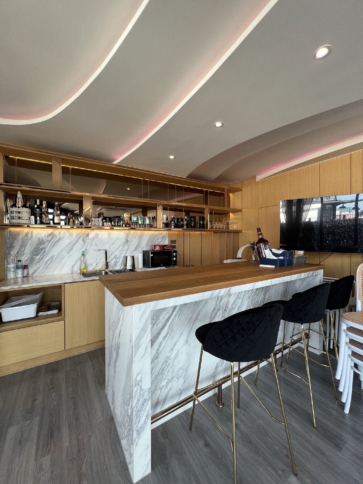 ขายโฮมออฟฟิศเลียบทางด่วนรามอินทรา : 📢👇โฮมออฟฟิศ 5ชั้น พร้อม lift ภายในอาคาร มีดาดฟ้า ระยะเดินไป Central Eastville ได้ เดินทางสะดวกหลายเส้นทาง ใกล้จุดขึ้นลงทางด่วน