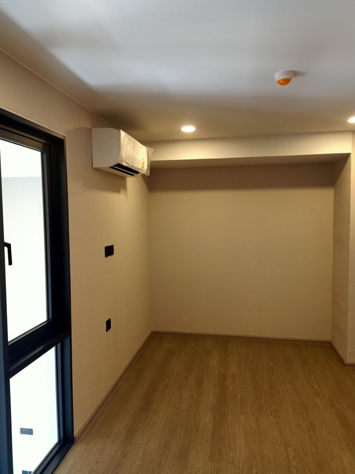 For SaleCondoSiam Paragon ,Chulalongkorn,Samyan : Cooper Siam【𝐒𝐄𝐋𝐋 & 𝐑𝐄𝐍𝐓】🔥Cozy & Chic – Spacious room, perfectly proportioned, with a special duplex area🔥 Contact Line ID: @hacondo