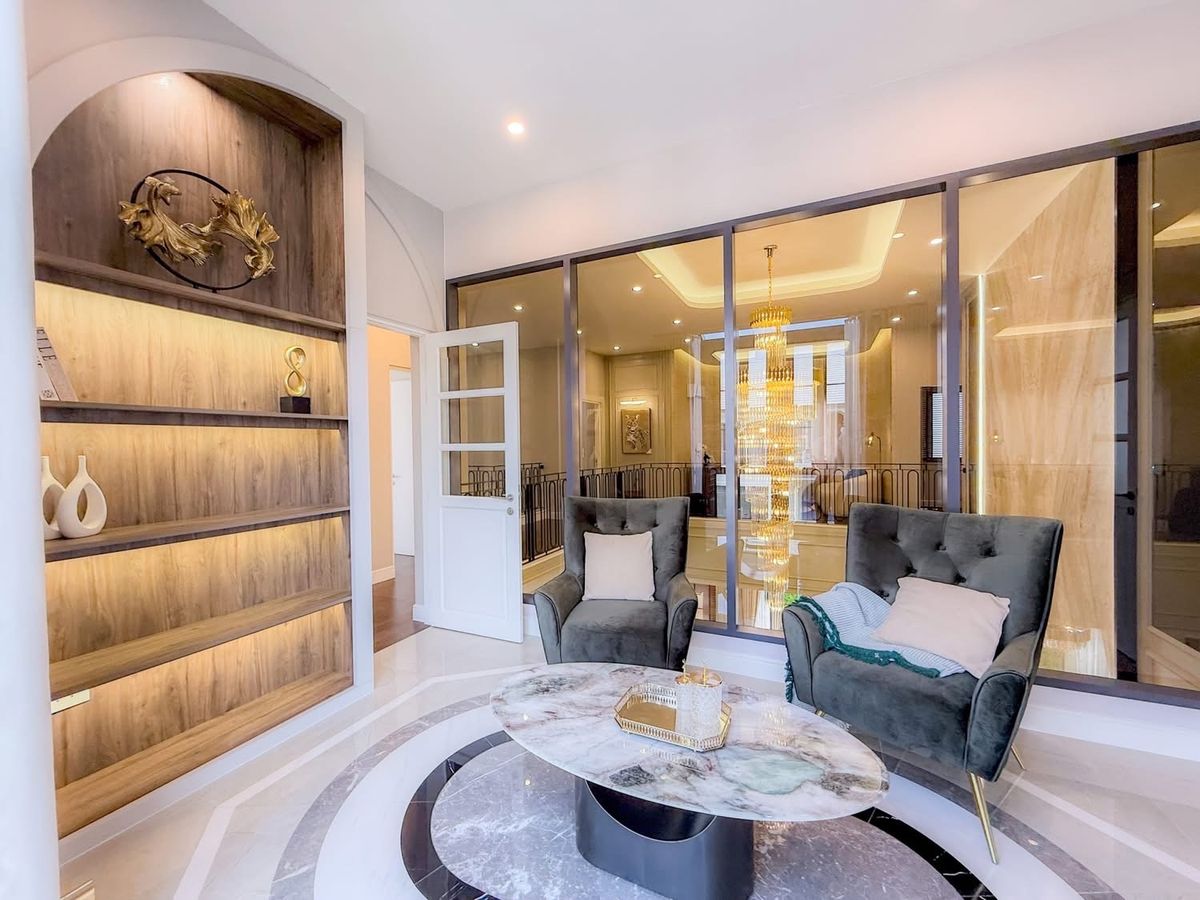 บ้านพัฒนาการ ศรีนครินทร์ : ขาย/เช่า บ้านนาราสิริ กรุงเทพกีฑา ขนาด 495 Sq.m เพียง 79 MB/450,000 ติดต่อ 086-795-9997 จิมมี่