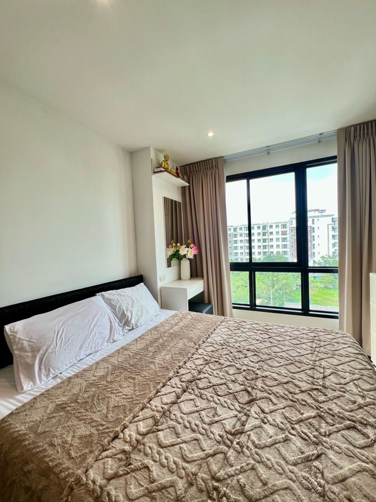 ขายคอนโดเสรีไทย-นิด้า : ลดแรง! คอนโด ไอคอนโด กรีนสเปซ เสรีไทย ห้องมุม  27 ตรม พิเศษ 1.39 ล้าน ราคาขายต่ำกว่าตลาด ผ่อนเบาๆ 6,xxx