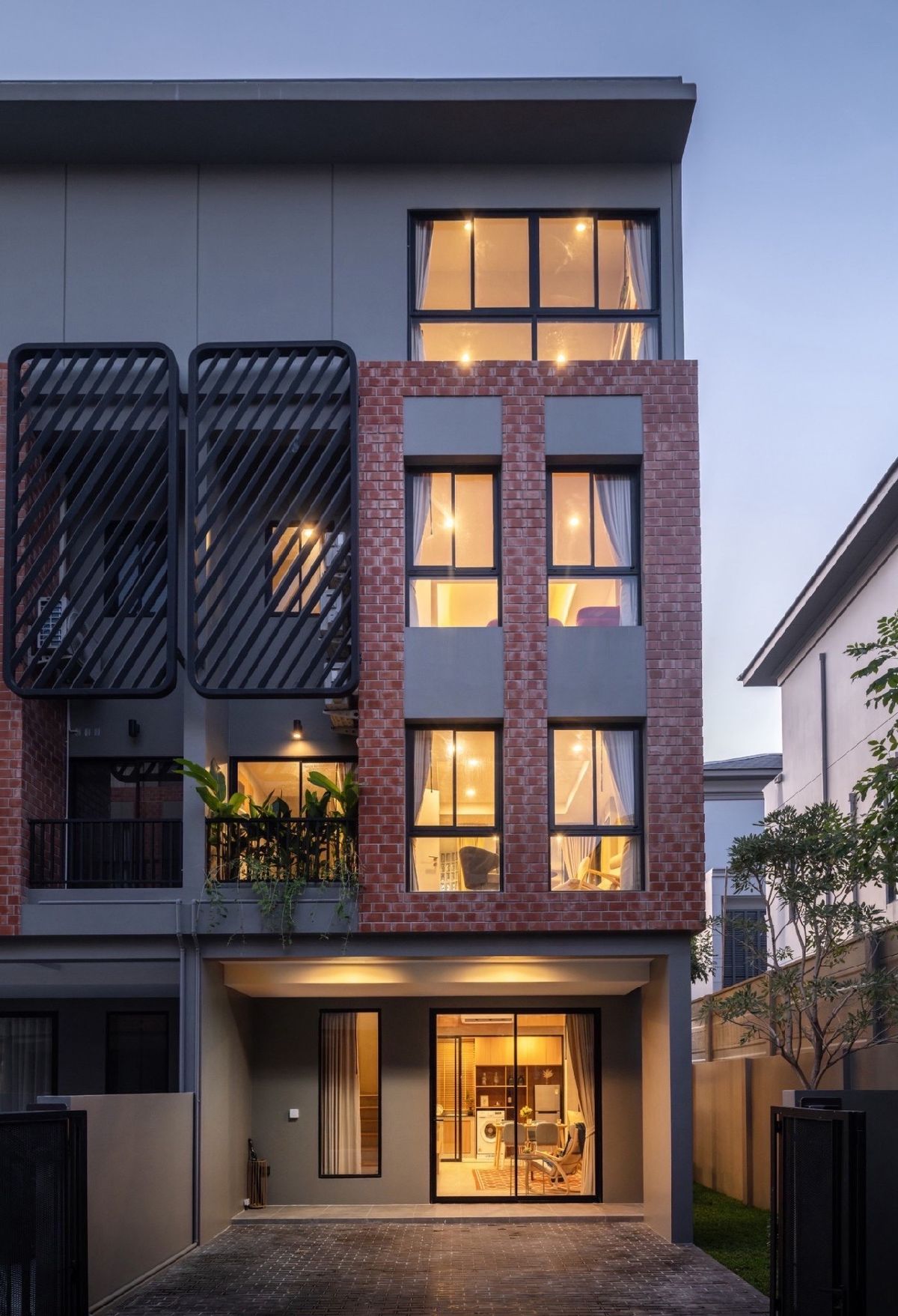 ขายทาวน์โฮมโชคชัย4 ลาดพร้าว71 : 🌟Britloft โชคชัย4 ทาว์นโฮม3.5ชั้น ขนาด 237 ตร.ม.3นอน4น้ำ 2 จอด เพียง 9 ล้านกว่า 📲 𝟎𝟔𝟒-𝟕𝟗𝟒𝟒𝟐𝟔𝟑(คุณน้ำ) 