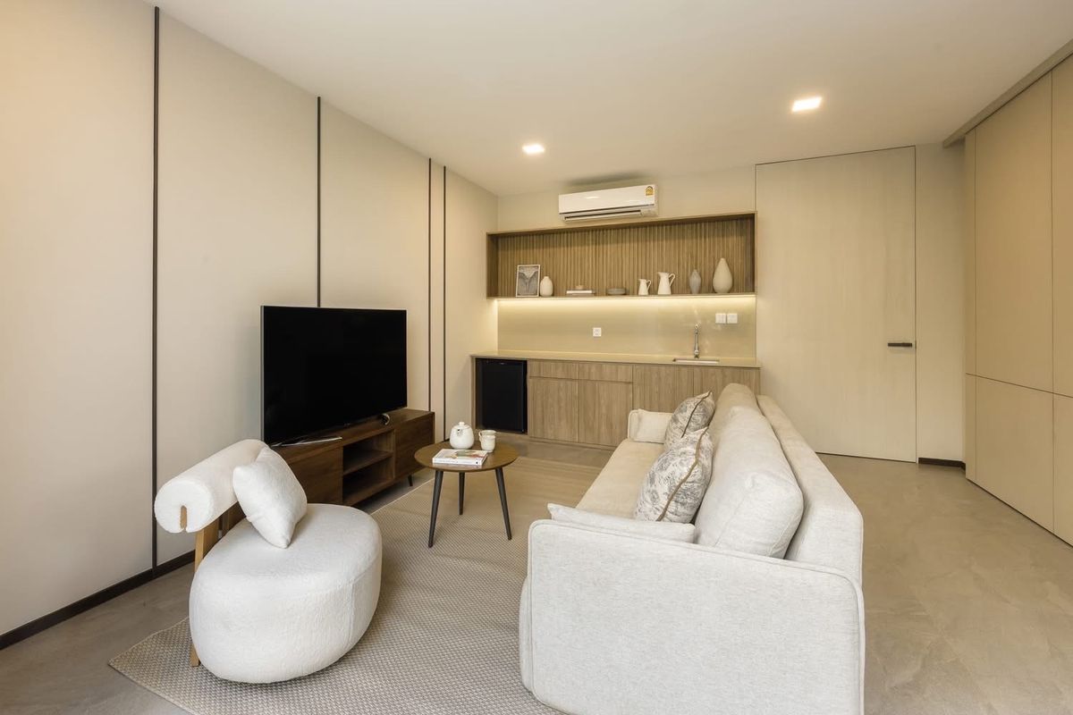 ขายบ้านพัฒนาการ ศรีนครินทร์ : ขาย Vive กรุงเทพกีฑา ขนาด 421 Sq.m เพียง 49 MB ติดต่อ 086-795-9997 (จิมมี่)