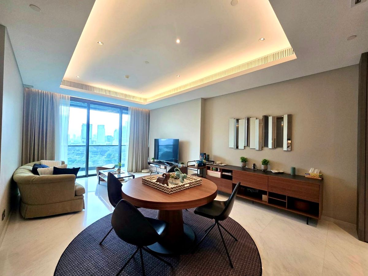 ให้เช่าคอนโดวิทยุ ชิดลม หลังสวน : Sindhorn Tonson 2bed 2bath 106sqm. 165,000/mth. Am: 0656199198