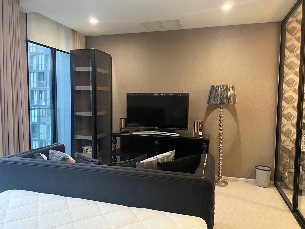 For SaleCondoWitthayu, Chidlom, Langsuan, Ploenchit : Cant buy anymore, good price 9.8 MB 1 bedside