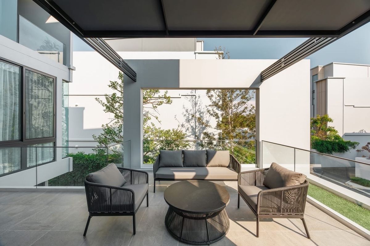 ขายบ้านพัฒนาการ ศรีนครินทร์ : ขาย Vive กรุงเทพกีฑา ขนาด 421 Sq.m เพียง 49 MB ติดต่อ 086-795-9997 (จิมมี่)