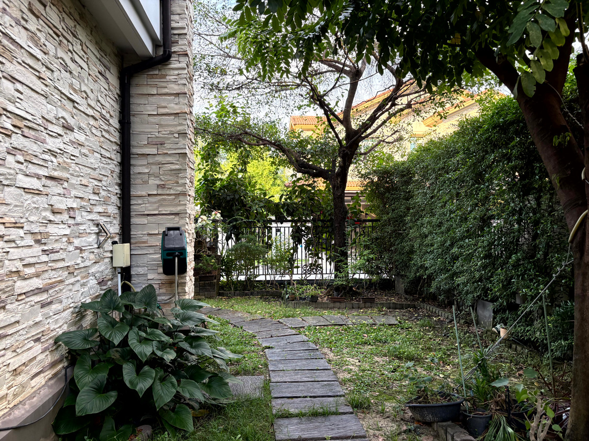 For SaleHouseBangna, Bearing, Lasalle : ✨ Special Price! Instant Discount of Nearly 3 Million Baht! ✨ Nantawan Bangna Km.7