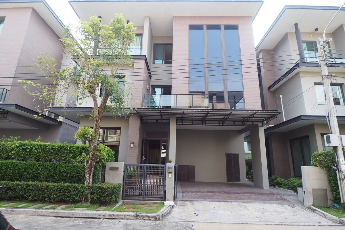 For RentHouseRamkhamhaeng, Hua Mak : Rent !! Single Ekkamai - Ladprao 54 sq.w. is next to Bodindecha School.