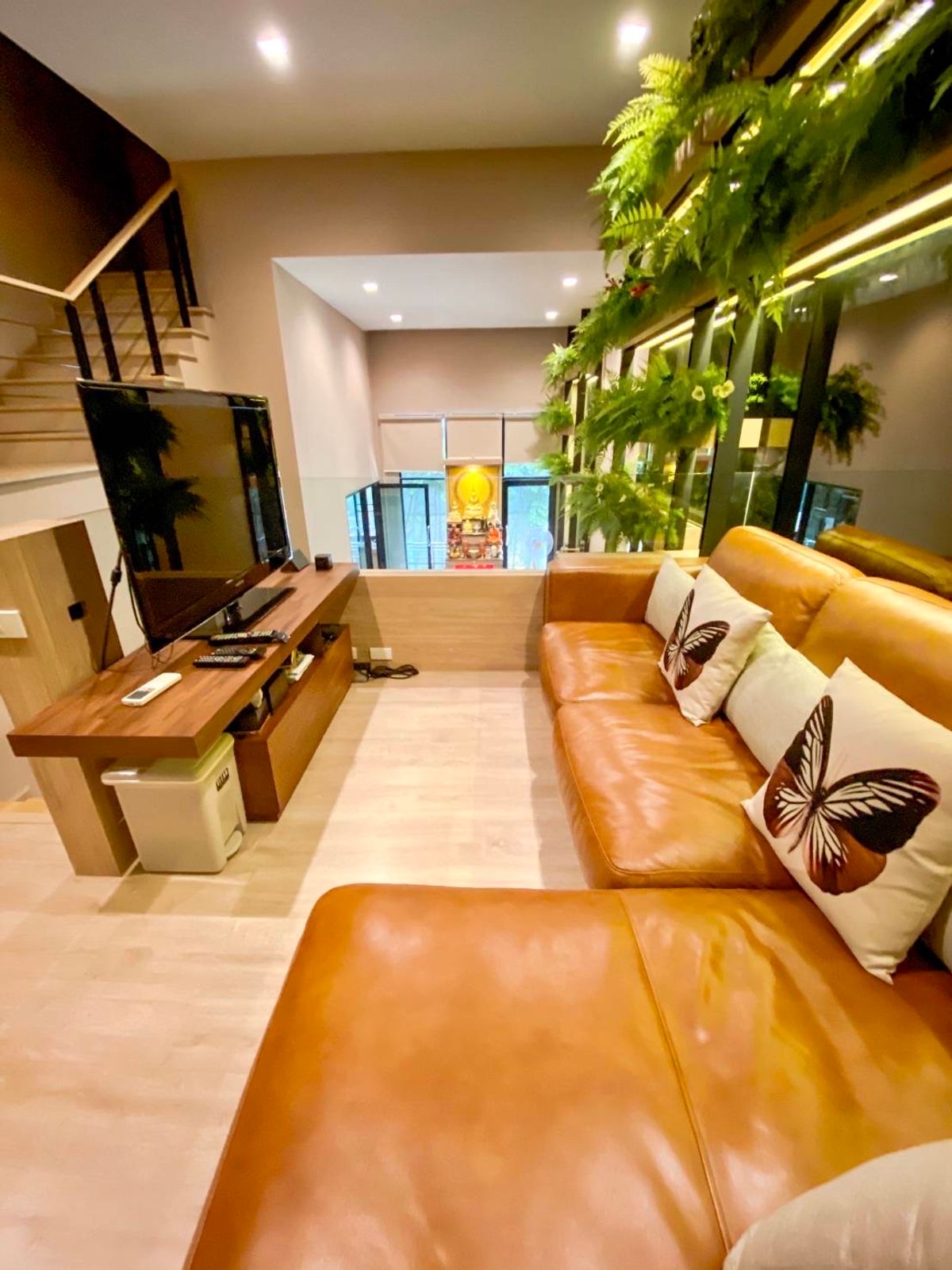 For RentTownhomePattanakan, Srinakarin : Townhome behind Arden angle, development of Ma Thong Lo 15 minutes