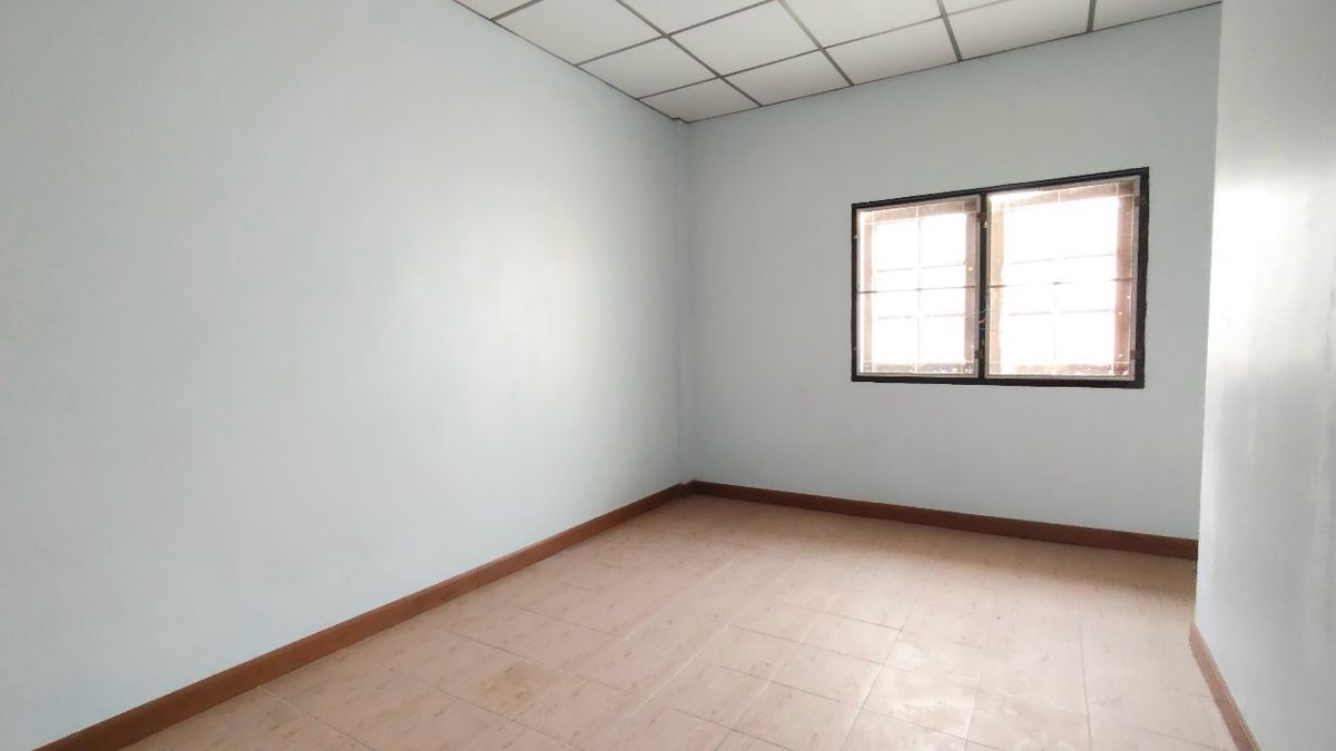 ขายทาวน์โฮมปิ่นเกล้า จรัญสนิทวงศ์ : 🏡 ขายทาวน์เฮ้าส์ 2 ชั้น โครงการจรัญวิลล่า 1 ใกล้รถไฟฟ้า เดินทางสะดวก 🚆