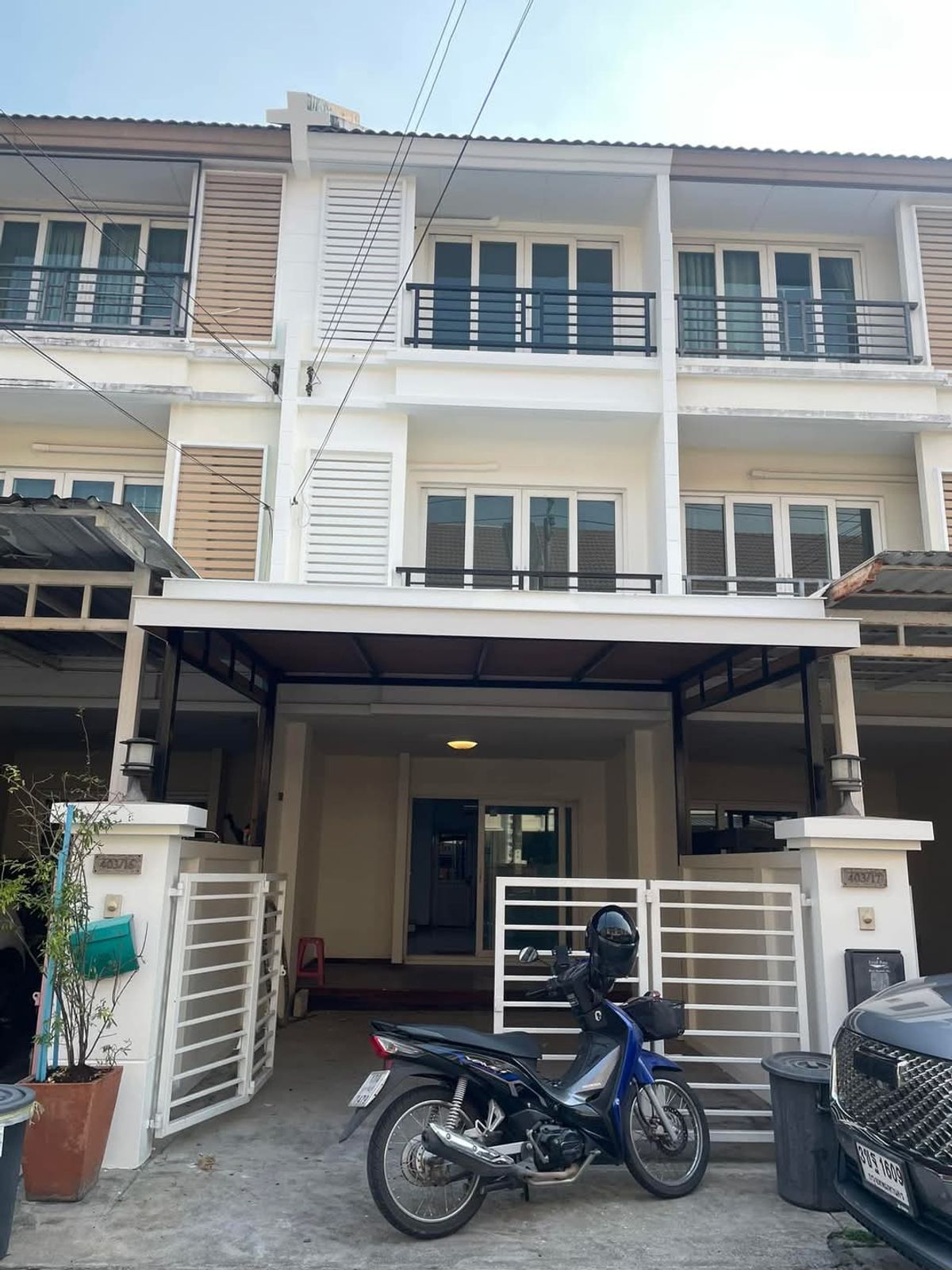 TownhomeYothinpattana,CDC : Selling or releasing the 3 -story townhome, Casa City Sukonasawat 2, opposite Chokchai 4 School