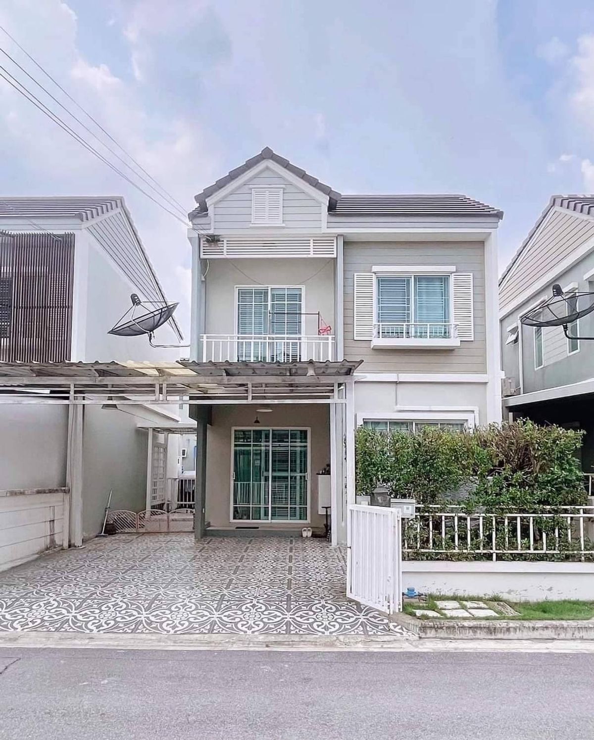 For RentTownhomeSamut Prakan,Samrong : Renting The Village Village Bang Na-Ring 2 Near Mega Bangna (N.1369)
