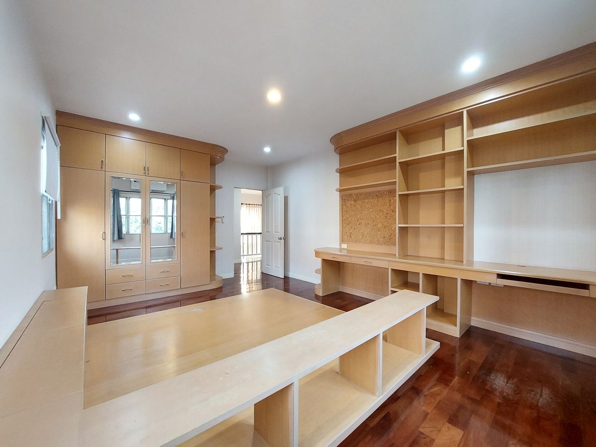 บ้านสมุทรปราการ สำโรง : บ้านเดี่ยว นันทวัน ศรีนครินทร์ 100 ตารางวา 250 ตารางเมตร