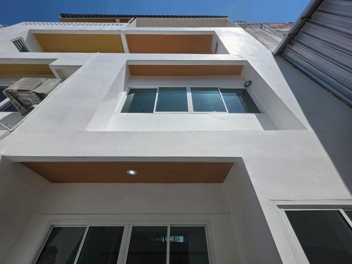 For SaleTownhomeOnnut, Udomsuk : Urgent sale‼ ️ Townhome On Nut 39 #Sukhumvit 77