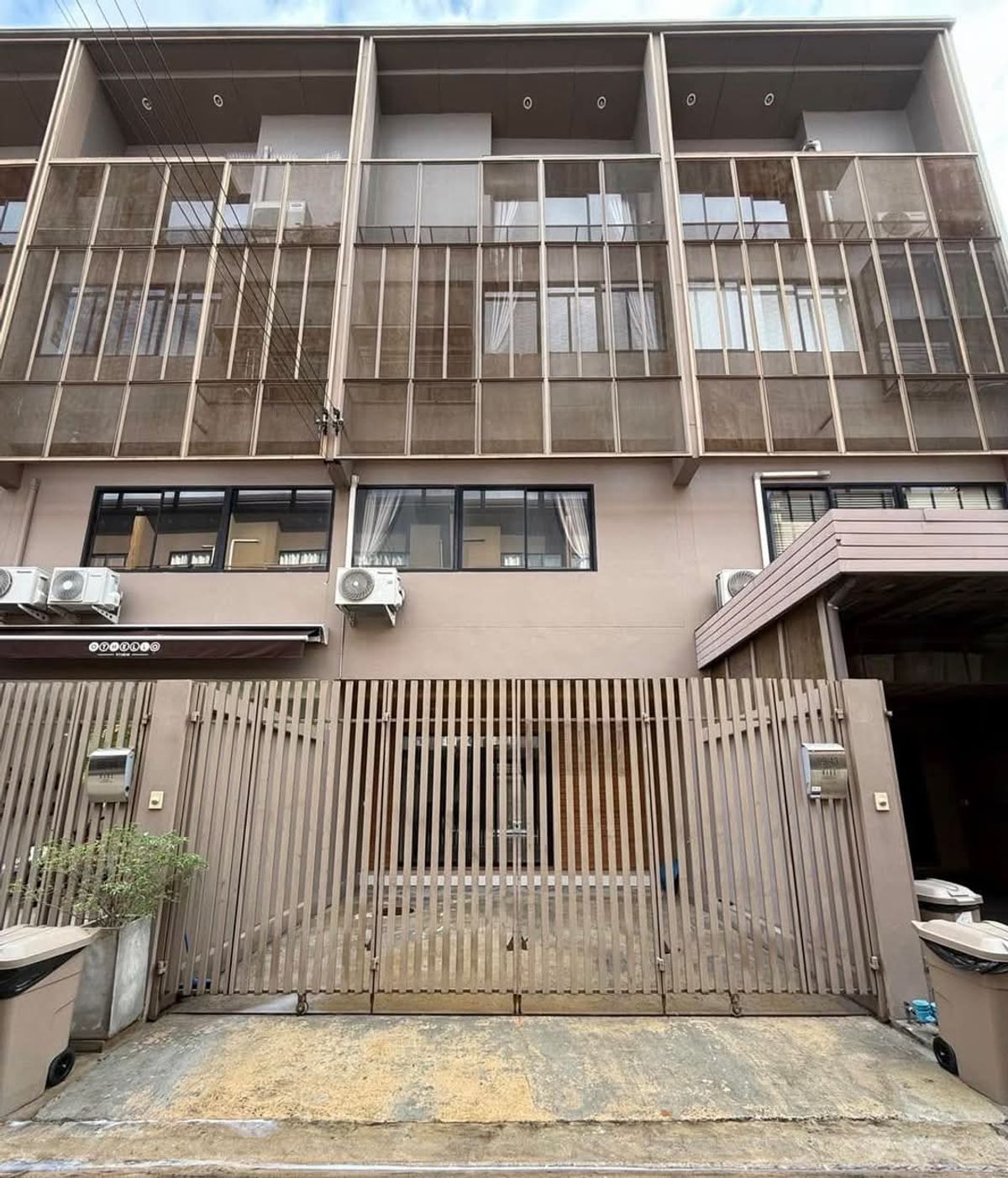 For RentTownhomeChaengwatana, Muangthong : 3 -story townhome for rent, Haus Niche Chaengwattana Project, Soi Samakkhi 29