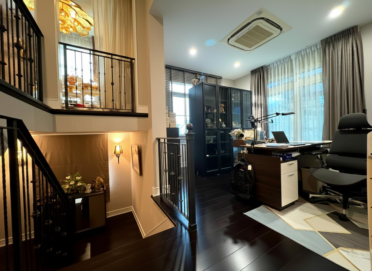 For SaleHouseBangna, Bearing, Lasalle : ✨ Special Price! Instant Discount of Nearly 3 Million Baht! ✨ Nantawan Bangna Km.7