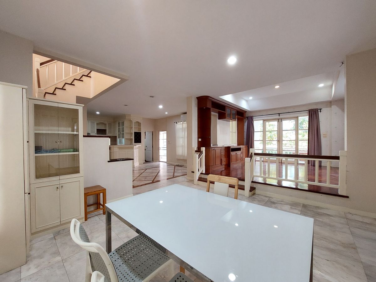 บ้านสมุทรปราการ สำโรง : บ้านเดี่ยว นันทวัน ศรีนครินทร์ 100 ตารางวา 250 ตารางเมตร