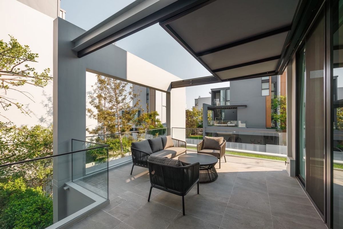 ขายบ้านพัฒนาการ ศรีนครินทร์ : ขาย Vive กรุงเทพกีฑา ขนาด 421 Sq.m เพียง 49 MB ติดต่อ 086-795-9997 (จิมมี่)