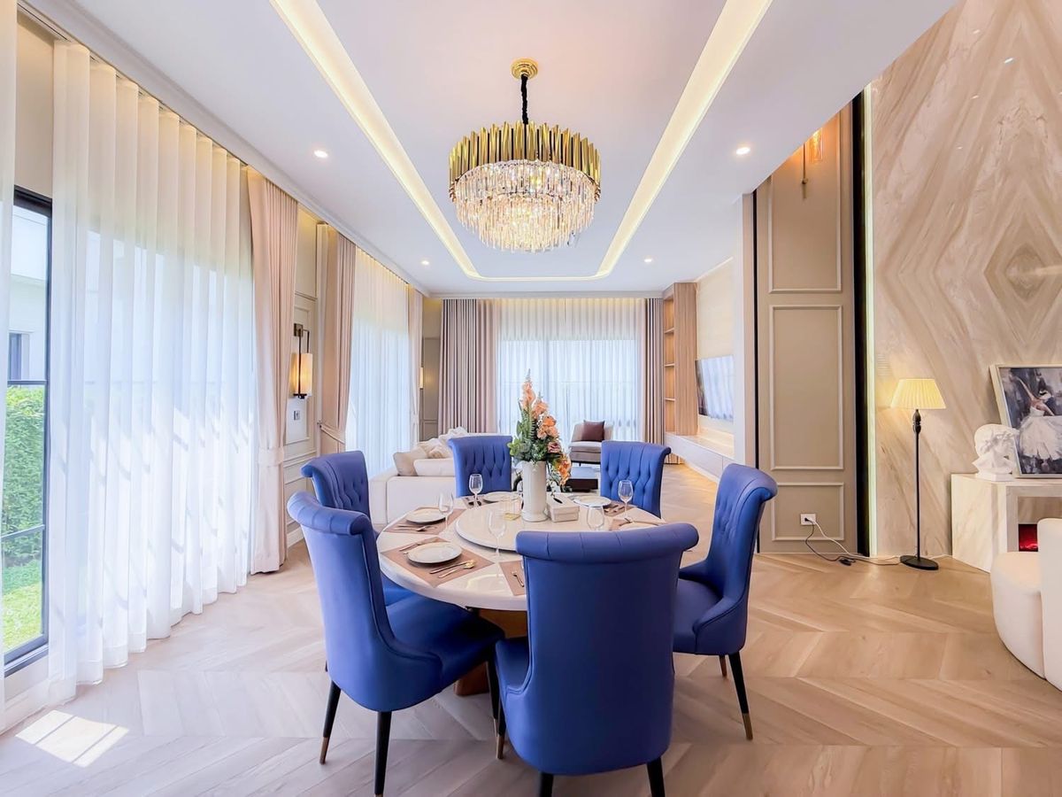 บ้านพัฒนาการ ศรีนครินทร์ : ขาย/เช่า บ้านนาราสิริ กรุงเทพกีฑา ขนาด 495 Sq.m เพียง 79 MB/450,000 ติดต่อ 086-795-9997 จิมมี่