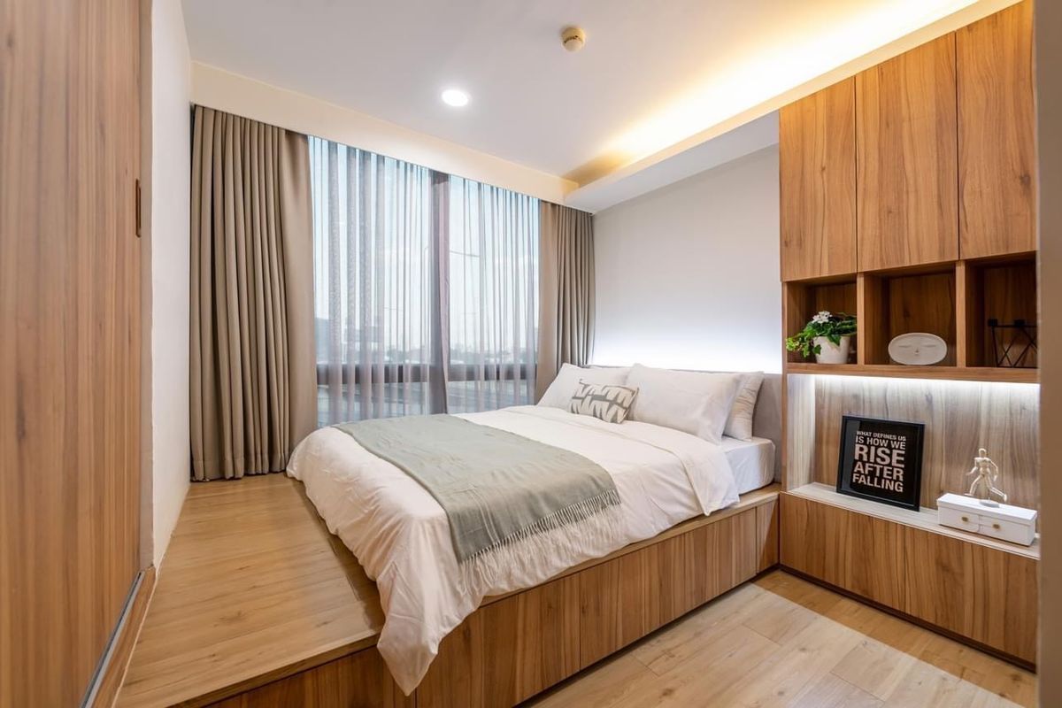For RentCondoWitthayu, Chidlom, Langsuan, Ploenchit : * Low Rise* Not Affated by Earthquake: 37 SQ.M. Built-in and Fully Furnished