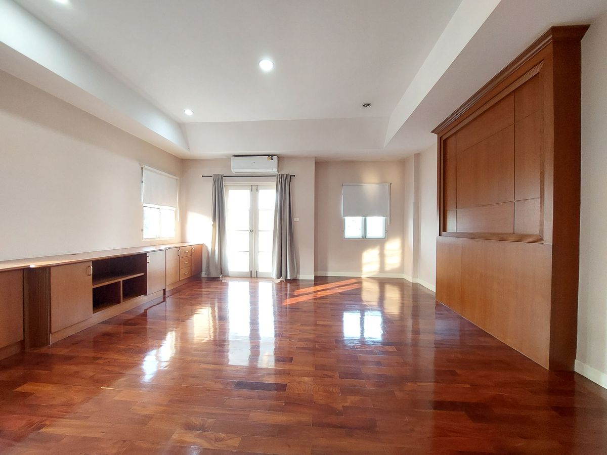 บ้านสมุทรปราการ สำโรง : บ้านเดี่ยว นันทวัน ศรีนครินทร์ 100 ตารางวา 250 ตารางเมตร