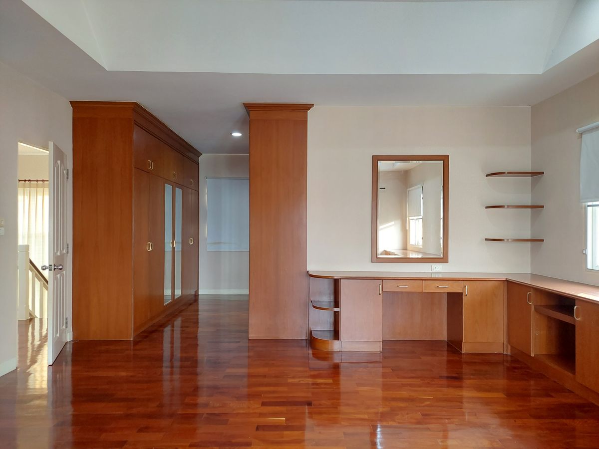 บ้านสมุทรปราการ สำโรง : บ้านเดี่ยว นันทวัน ศรีนครินทร์ 100 ตารางวา 250 ตารางเมตร