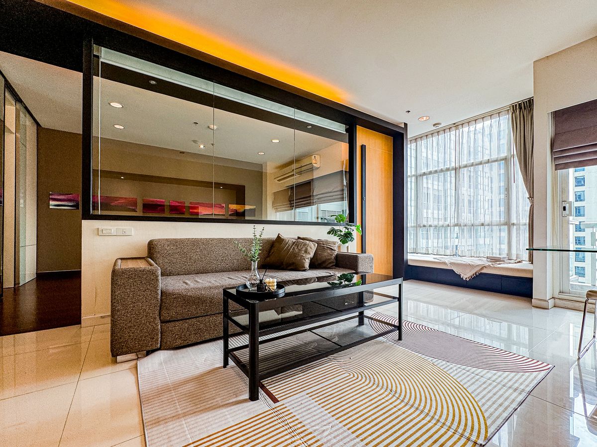 ขายคอนโดพัฒนาการ ศรีนครินทร์ : 📍ขายด่วนคอนโด The Fourwings Residence คอนโดมาตรฐานระดับโรงแรม 5 ดาว ติดถนนศรีนครินทร์  แต่งสวยพร้อมอยู่ Build-in /Fully furnished ทั้งห้อง มีความสงบเป็นส่วนตัวสูง ขายเพียง 4.7 ล้าน 