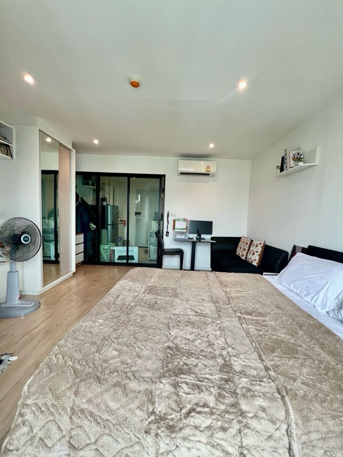 ขายคอนโดเสรีไทย-นิด้า : ลดแรง! คอนโด ไอคอนโด กรีนสเปซ เสรีไทย ห้องมุม  27 ตรม พิเศษ 1.39 ล้าน ราคาขายต่ำกว่าตลาด ผ่อนเบาๆ 6,xxx