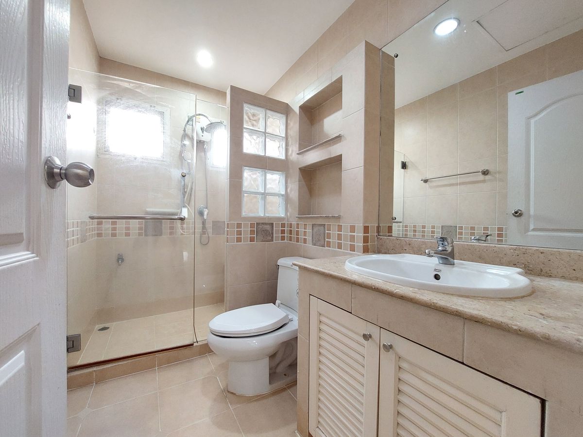 บ้านสมุทรปราการ สำโรง : บ้านเดี่ยว นันทวัน ศรีนครินทร์ 100 ตารางวา 250 ตารางเมตร