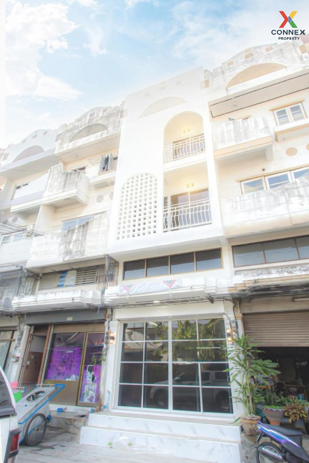 For SaleShop HouseKaset Nawamin,Ladplakao : For Sale 3-storey commercial building, Nawamin 111, Soi 1, renovated, 182 sq m., very spacious , newly renovated , Nawamin , Bung Kum , Bangkok , CX-118527