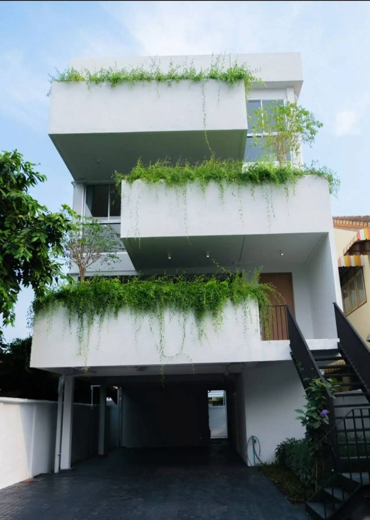 ให้เช่าโฮมออฟฟิศสุขุมวิท อโศก ทองหล่อ : LTHC12193 – Home Office FOR RENT Sukhumvit 60/1 Size 113 sqw. 450 sqm. 4 rooms 5 baths Near BTS Bang Chak Station ONLY 80K/Month