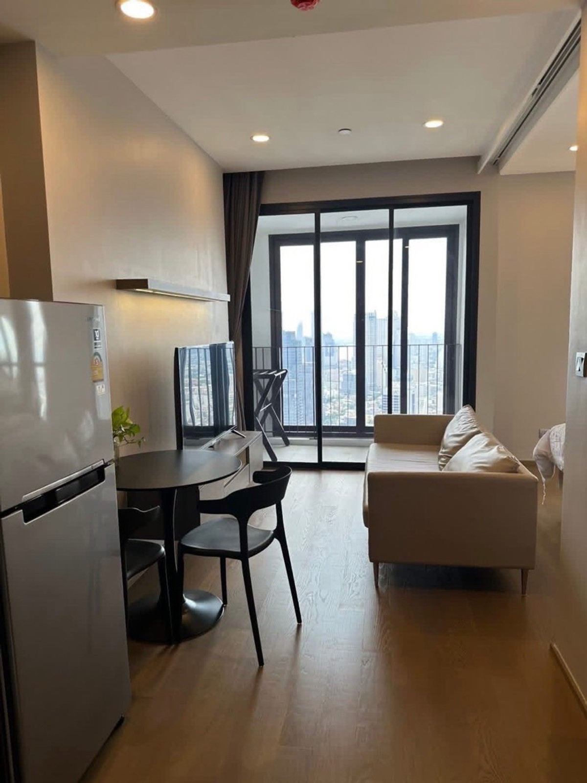 For SaleCondoSiam Paragon ,Chulalongkorn,Samyan : ★ Very special price at a price of 7.3. Modern Luxury & ECLECTIC condo for you to easily own. Near MRT Sam Yan ★ @ Ashton Chula Silom ★