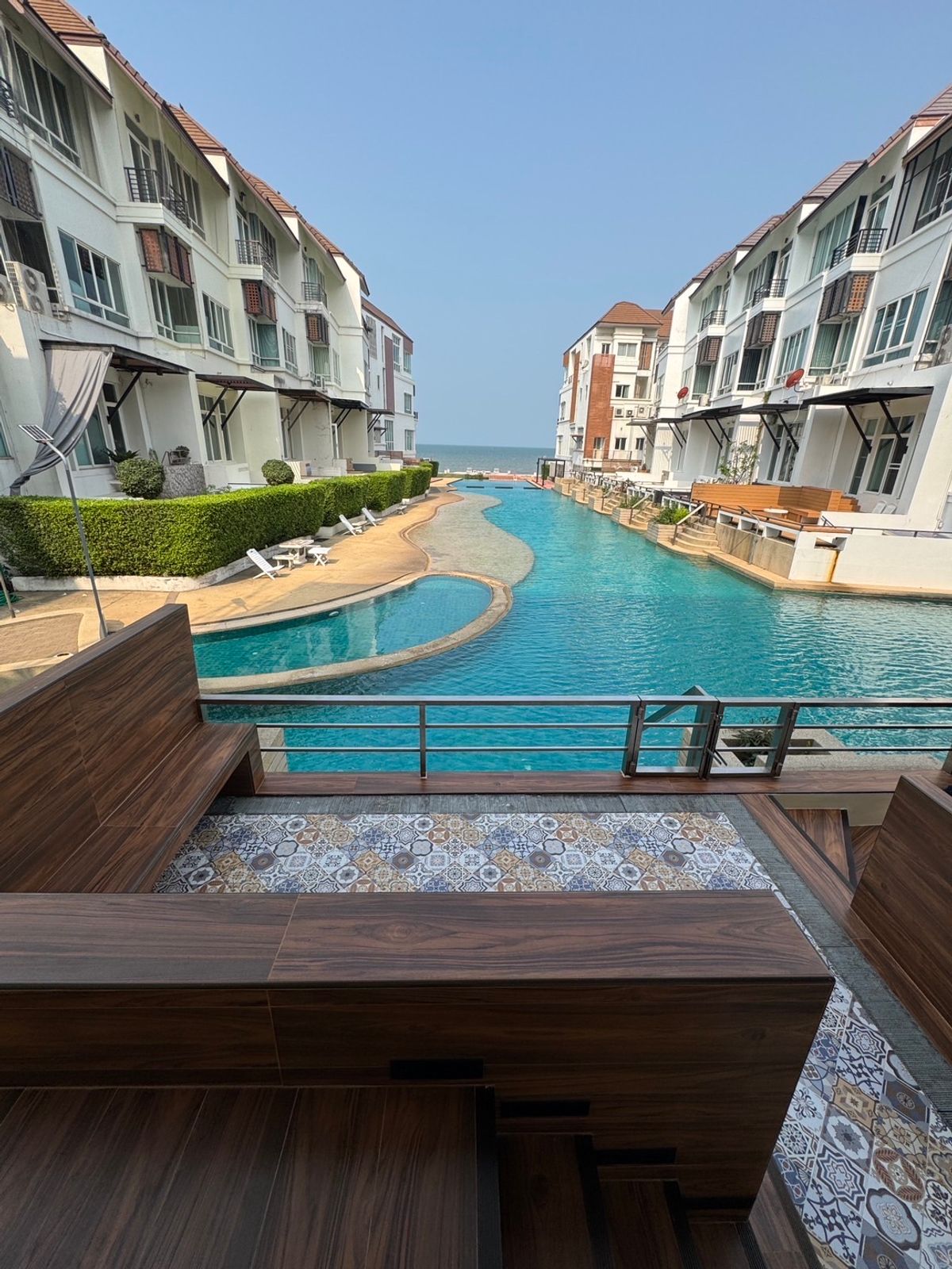 ให้เช่าทาวน์โฮมพัทยา บางแสน ชลบุรี สัตหีบ : เช่าบ้านใหญ่Pool villaติดทะเล ก้าวเดียวลงสระ บางพระ ศรีราชา ใหม่กรึ๊บ