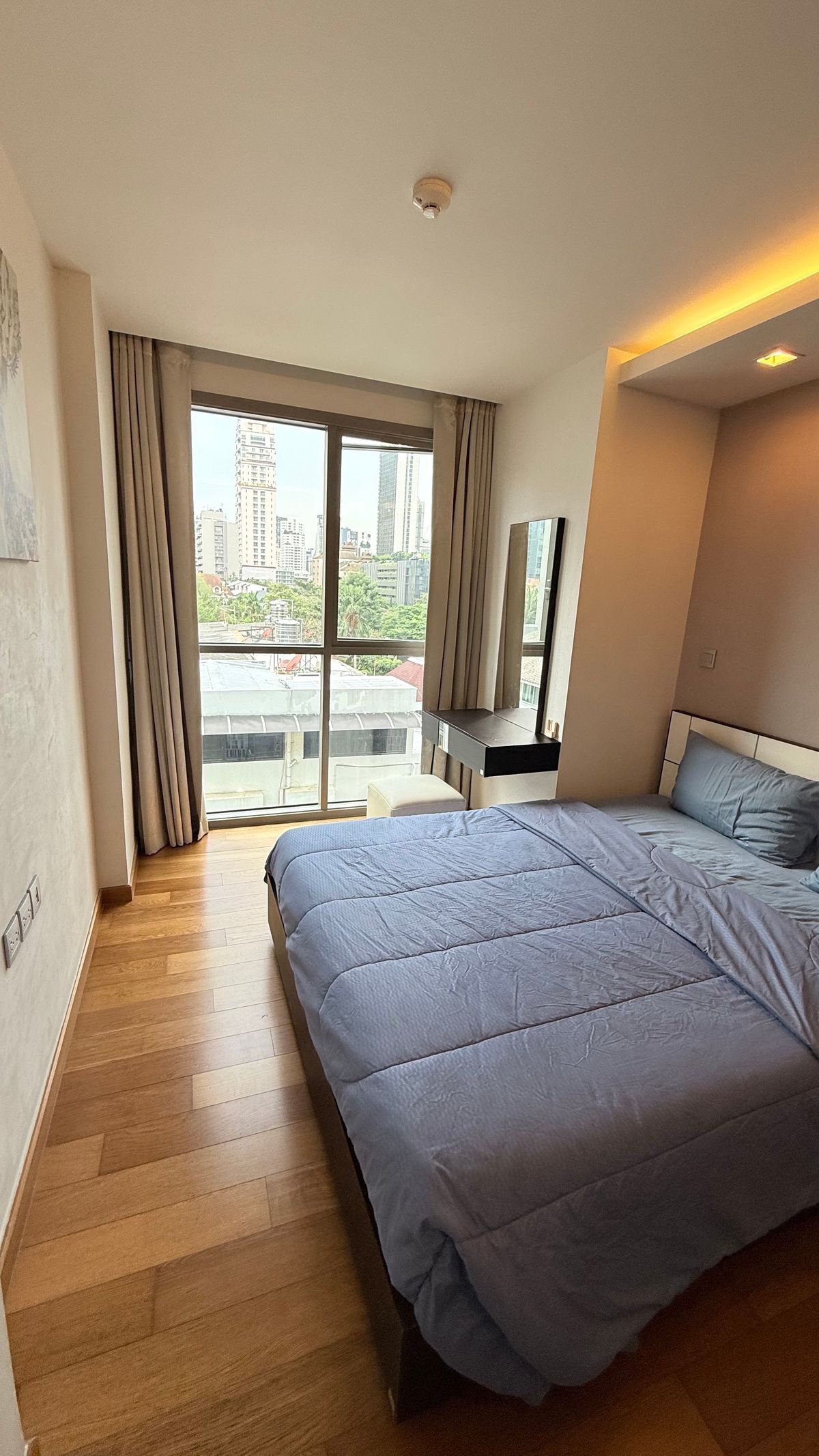 ให้เช่าคอนโดสุขุมวิท อโศก ทองหล่อ : ให้เช่า คอนโด Low-rise Via Botany Sukhumvit 47-1BED 1BATH - 6th floor ขนาด 35 ตรม. ใกล้บีทีเอส สถานีพร้อมพงษ์ สนใจติดต่อ คุณนุ 063-6599447 Line ID: nukhunnasit ไม่รับ Co-Agent