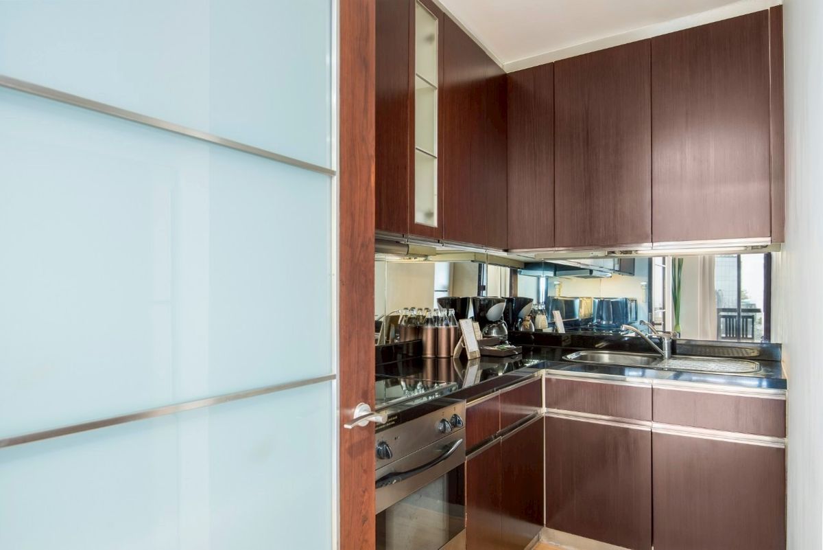 ให้เช่าคอนโดสุขุมวิท อโศก ทองหล่อ : ✨ให้เช่า คอนโดหรู 2ห้องนอน เฟอร์นิเจอร์และเครื่องใช้ไฟฟ้าตกแต่งครบ ตั้งใจกลางเมือง เดินทางสะดวก ใกล้ BTSพร้อมพงษ์