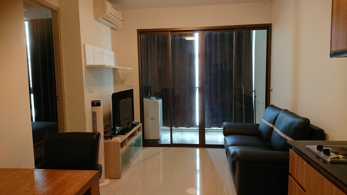 ให้เช่าคอนโดวงเวียนใหญ่ เจริญนคร : FOR RENT>> I Deo Sathorn - Taksin>> ติด BTS กรุงธนบุรี​  ใกล้สาทร สะพานตากสิน ขนาด 35 ตรม. ชั้น 24 เฟอร์นิเจอร์ครบ #LV-MO1612