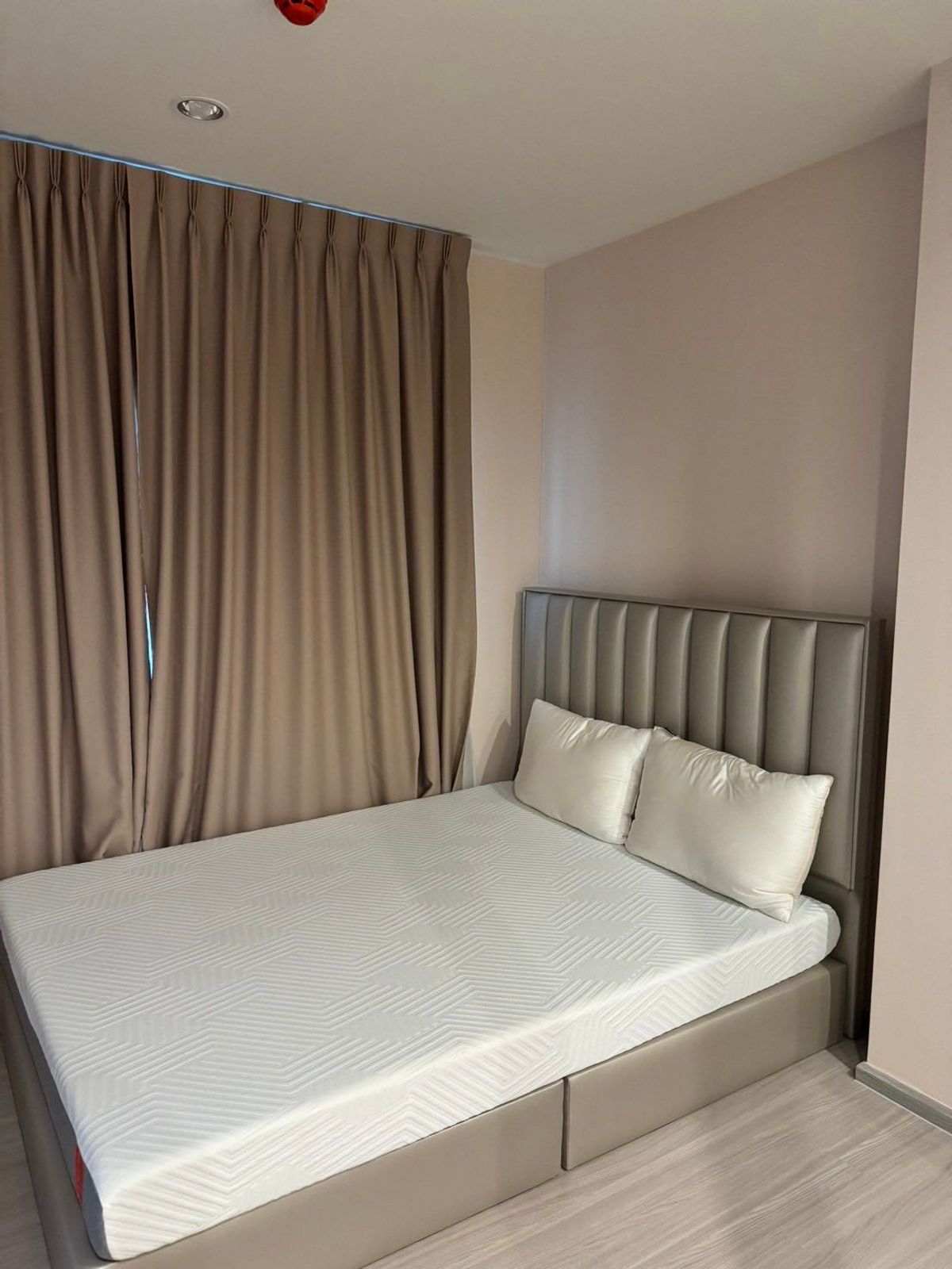 For RentCondoSamut Prakan,Samrong : For Rent & GT; & GT; Aspire Erawan Prime & GT; 12th floor, 32 sq.m. view, furniture with complete electrical appliances on BTS Erawan #LV-MO1616